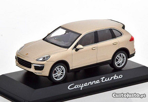 1:43 Minichamps Porsche Cayenne Turbo Face Lift 2014