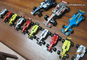 12 miniaturas de carros de formula 1