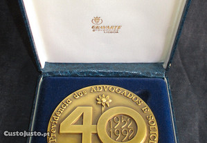 Medalha Comemorativa em bronze Caixa de Previdência dos Advogados e Solicitadores 40 Anos