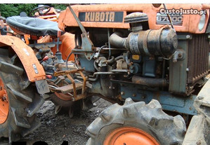 Tractor-Kubota 7000DT para pecas.