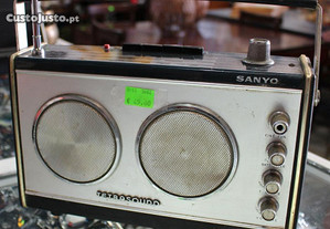 Rádio Antigo Sanyo Tetrasound