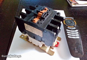 Contactor trifássico 50/60 Amperes c/ bobine 220 V