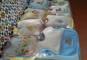 Babetes para bebe plastificadas ou bordadas