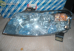 1 farol esquerdo novo FIAT STILLO 3 PORTAS -1.9-JTD --regulação eléctrica com lampadas ano 2001 a 2006