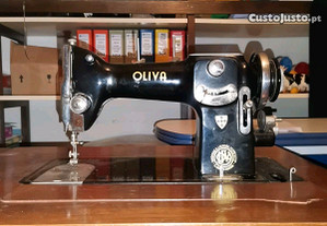 Máquina costura Oliva