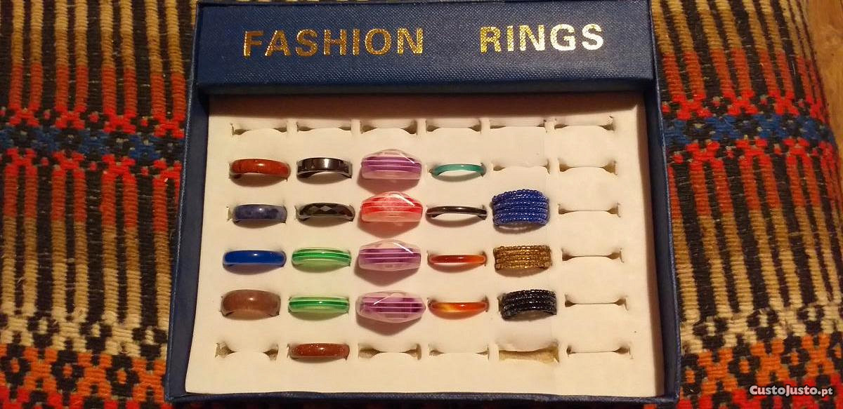 20 anéis coloridos - novos - portes incluidos
