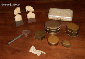 Coleccionaveis antigos caixas latao, miniaturas marfim, lupa Pierre Cardin
