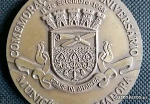 Medalha medalhão em metal com gravação Municipio Amadora Comemorativa 9 Aniversário em 1988