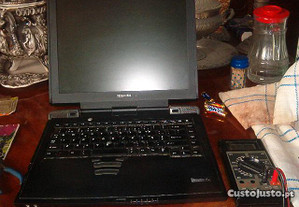 computador portátil de marca toshiba sp 6000