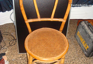 cadeira em bambu