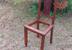 Cadeira Estilo Antigo