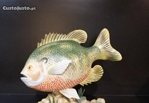 Peixe, escultura antiga em porcelana
