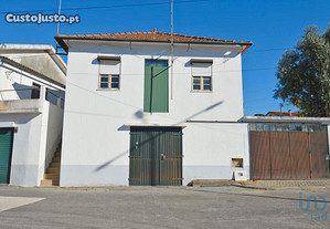 Casa tradicional T3 em Coimbra de 244,00 m²