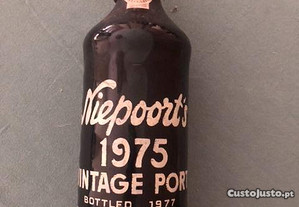 Porto Niepoort Vintage Port 1975 ( Bottled 1977)