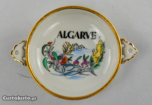 Pequena Taça com 2 pegas Porcelana Artibus alusiva ao  Algarve 