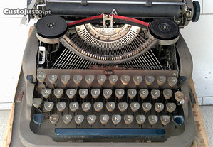 Máquina de Escrever - Underwood - Made in USA