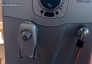 Máquina de café em grão SAECO INCANTO RONDO