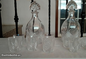 2 conjuntos de garrafa licor + 5 copos em cristal