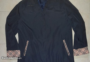 Casaco XL azul escuro, pontas das mangas e pescoço em creme