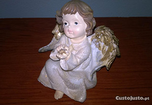 Anjo em porcelana, pintado à mão