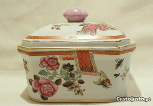 Caixa Porcelana Chinesa Qianlong XIX Família Rosa