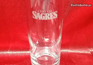 Copo em vidro 30 cl com publicidade da Cerveja Sagres em letras gravadas a branco fosco