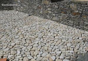 Pedra Granito Cinza Irregular Para Calcetamentos Pavimentos Encher Gavons De Rede Para Muros