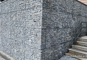 Pedra Granito Cinza Irregular Para Calcetamentos Pavimentos Encher Gavons De Rede Para Muros Passeios Ruas Estradas 