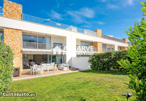 Moderna moradia V3 perto de todas as comodidades e do centro de Albufeira, Algarve